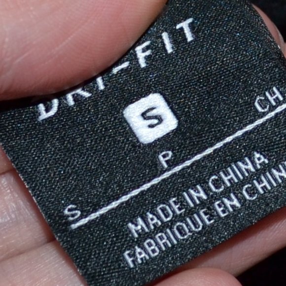 NWT Nike Sleeveless Versa Women's Training Studio Wrap Top Size Small - Picture 11 of 11